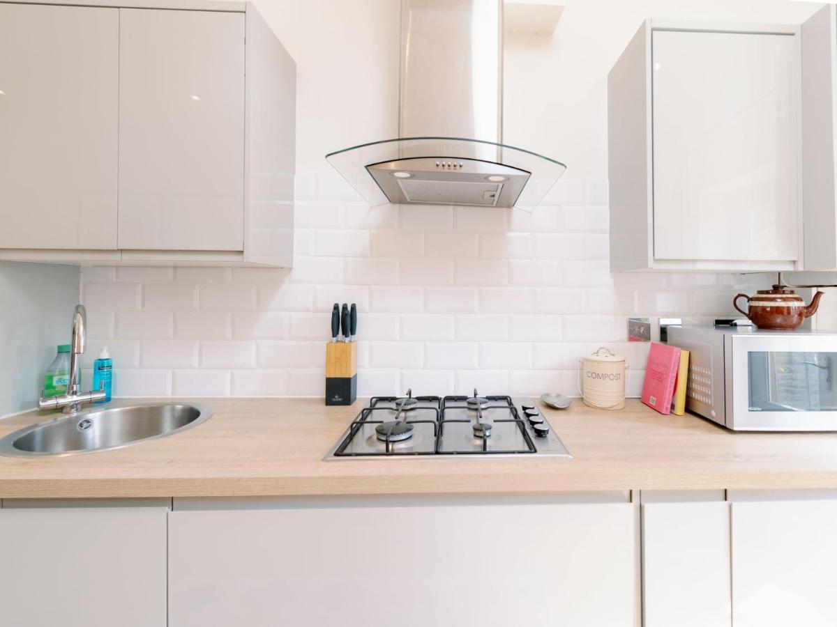 Pass The Keys Recently Renovated 1Br Flat With Private Garden In South London Apartamento Exterior foto