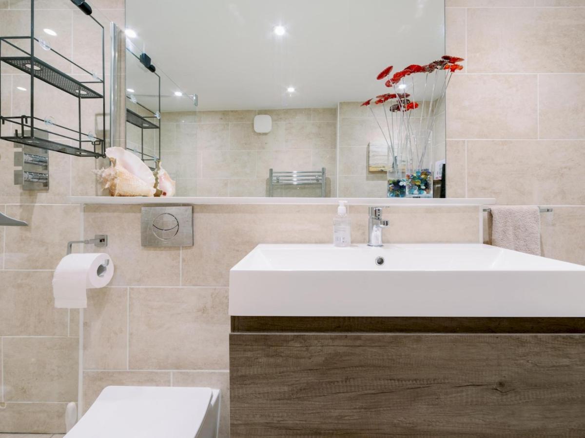 Pass The Keys Recently Renovated 1Br Flat With Private Garden In South London Apartamento Exterior foto