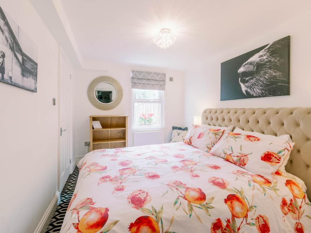 Pass The Keys Recently Renovated 1Br Flat With Private Garden In South London Apartamento Exterior foto