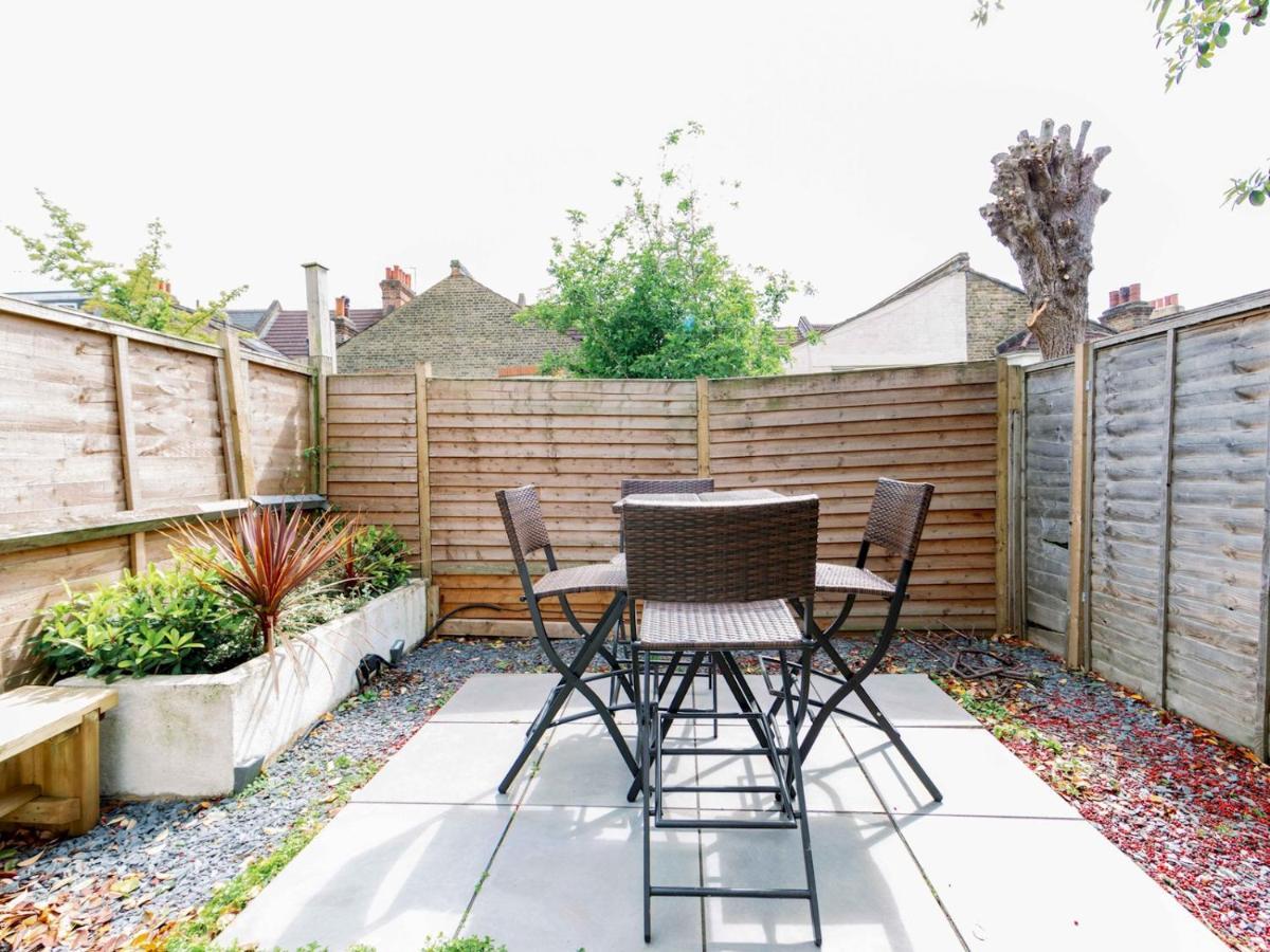 Pass The Keys Recently Renovated 1Br Flat With Private Garden In South London Apartamento Exterior foto